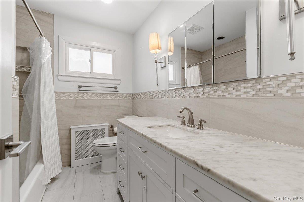 #13 photo, 3620 Tuscala Street, Нассау ‖ Seaford , NY 11783