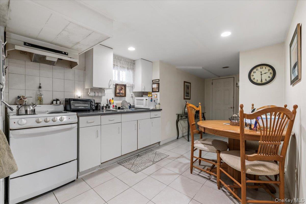 #19 photo, 3620 Tuscala Street, Нассау ‖ Seaford , NY 11783