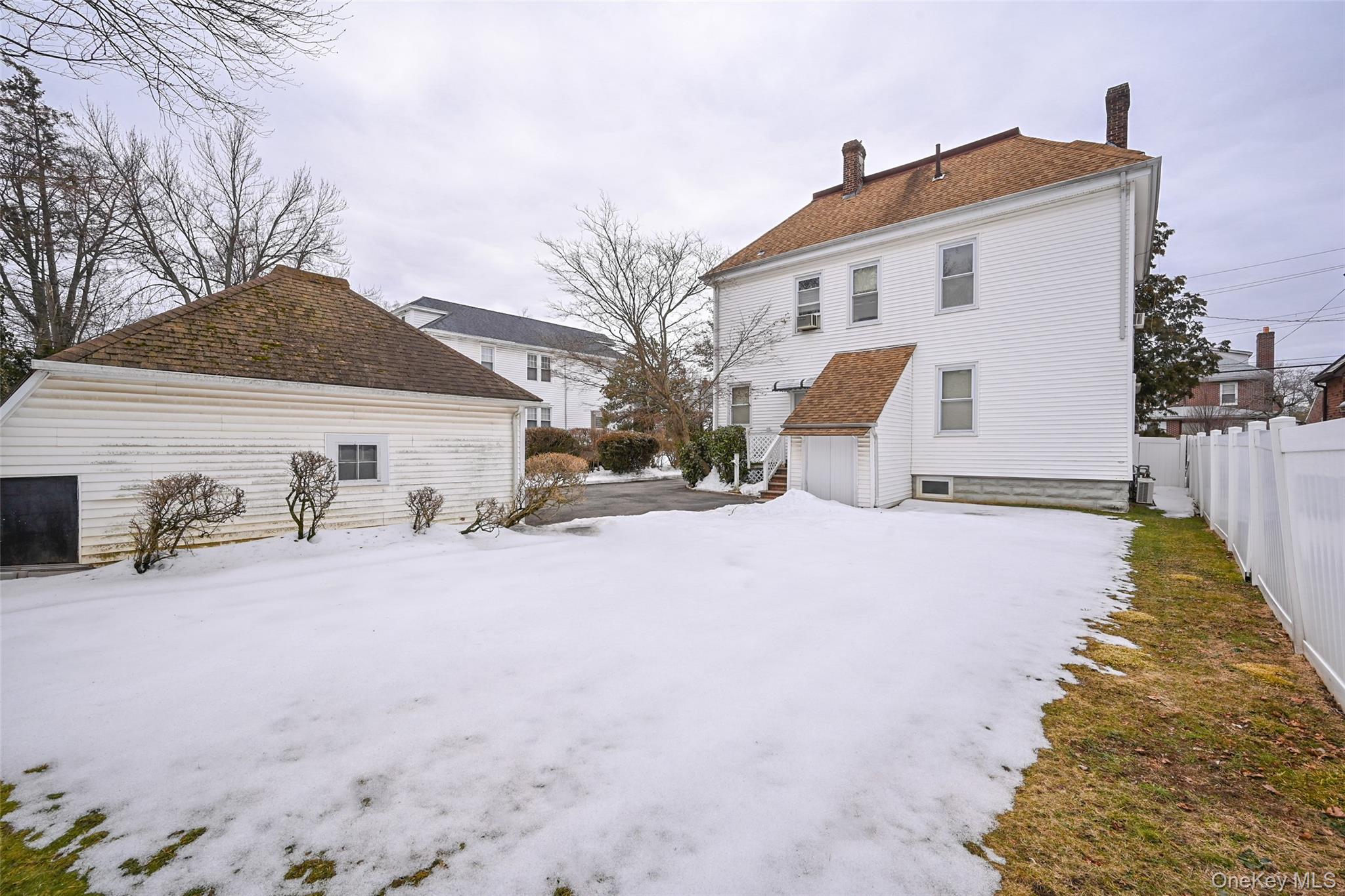 #20 photo, 47-21 162nd Street, Flushing , NY 11358