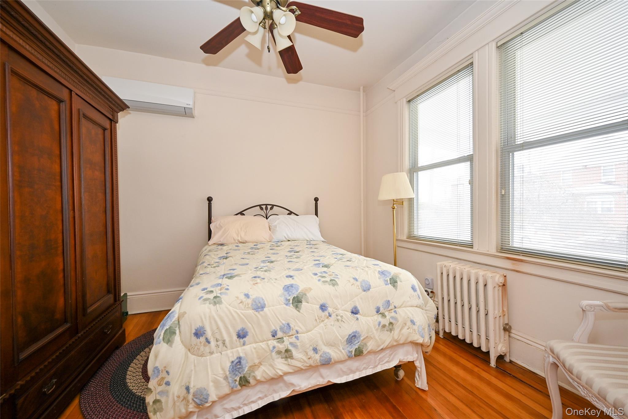 #5 photo, 47-21 162nd Street, Flushing , NY 11358