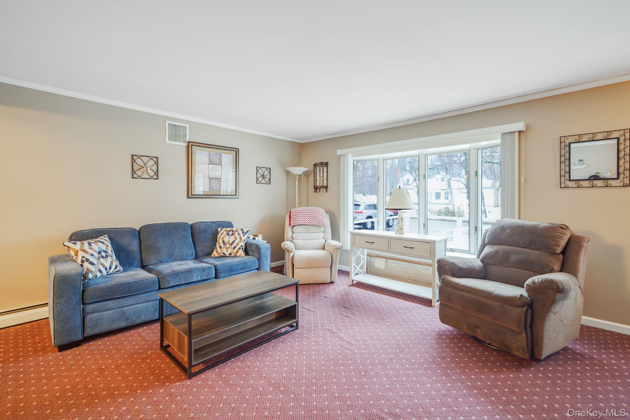 #7 photo, 6 Noahs Path, سوفولك Rocky Point , NY 11778