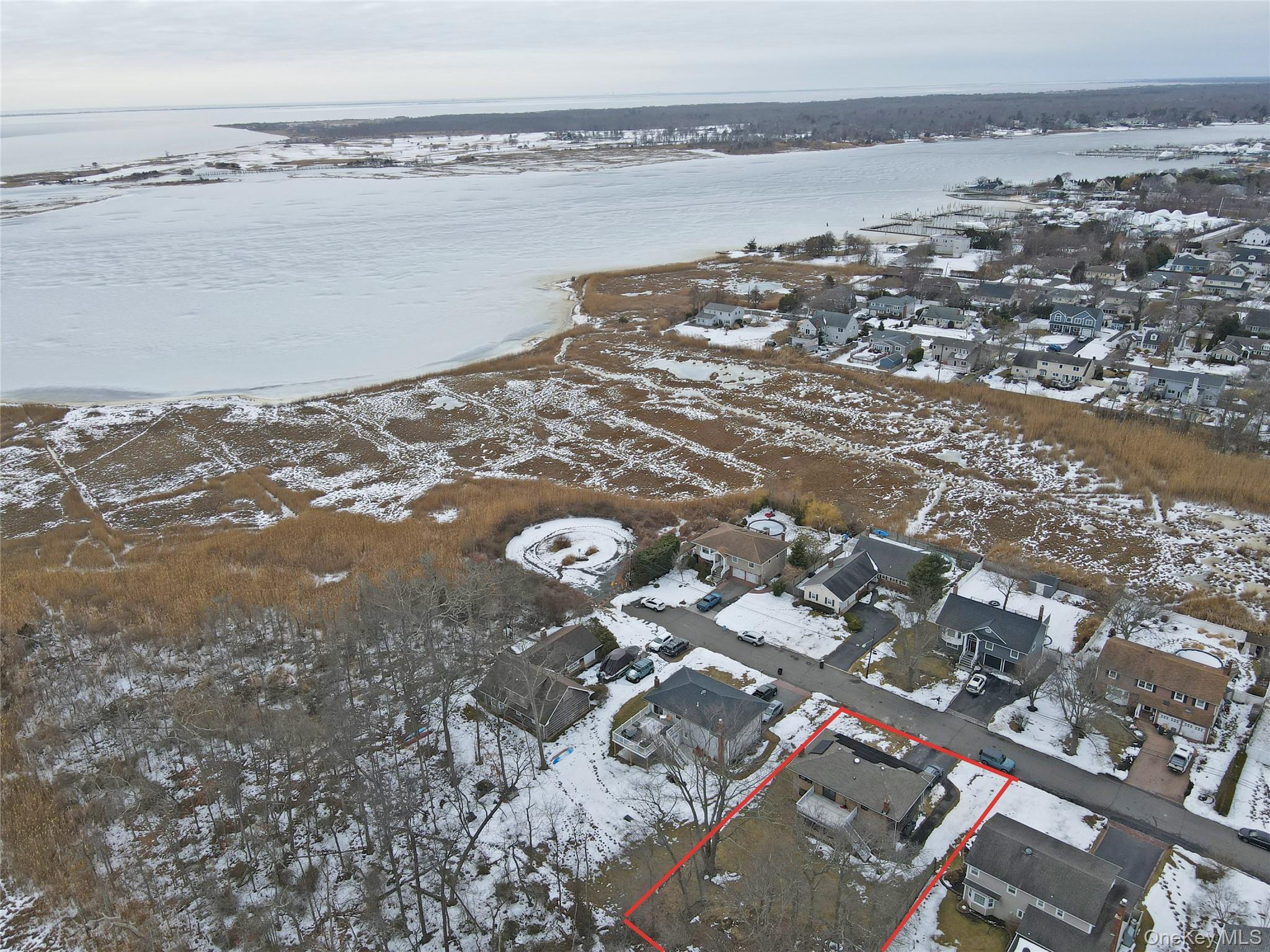 #4 photo, 205 Connetquot Road, سوفولك Oakdale , NY 11769