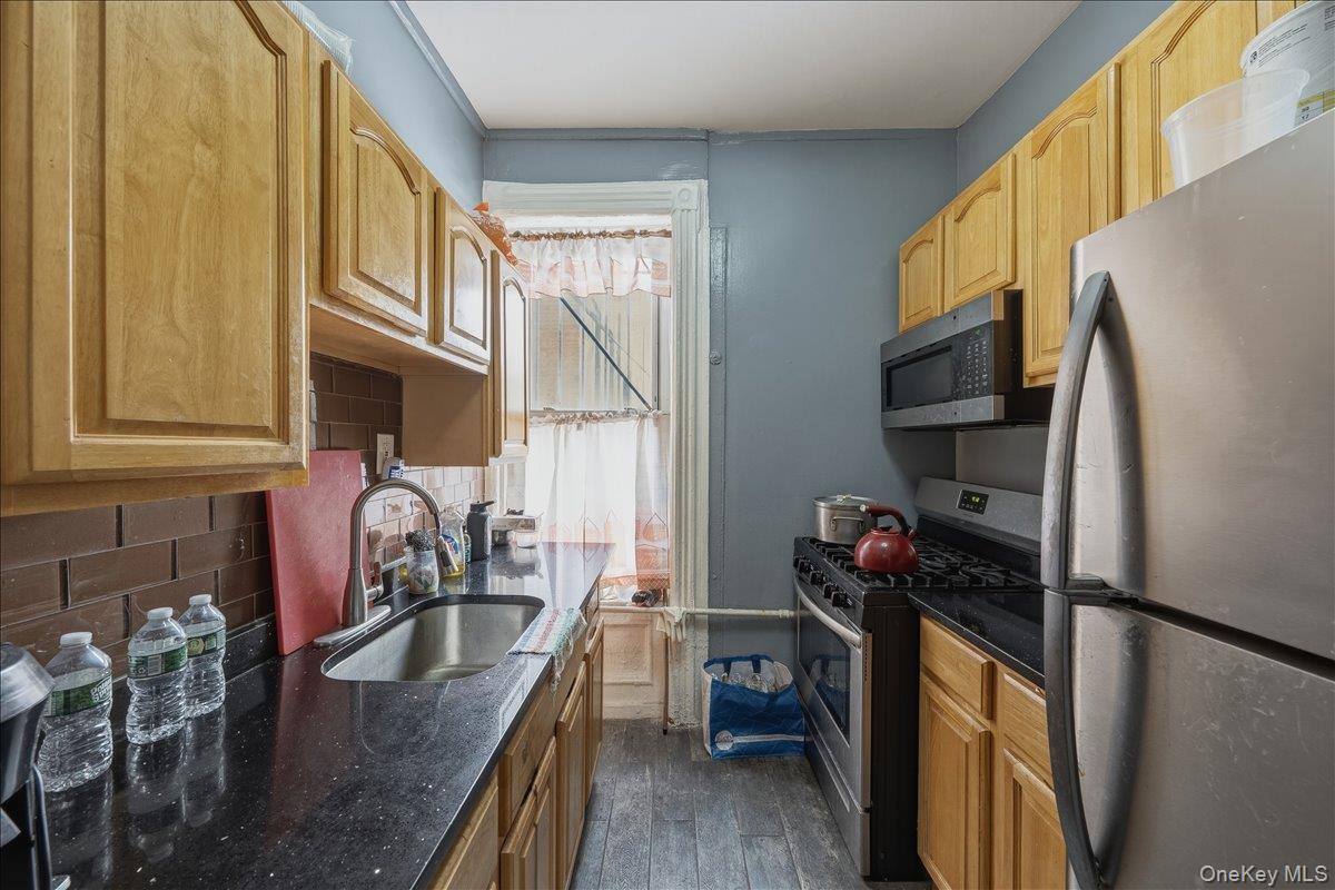 #13 photo, 426 Decatur Street, Brooklyn , NY 11233