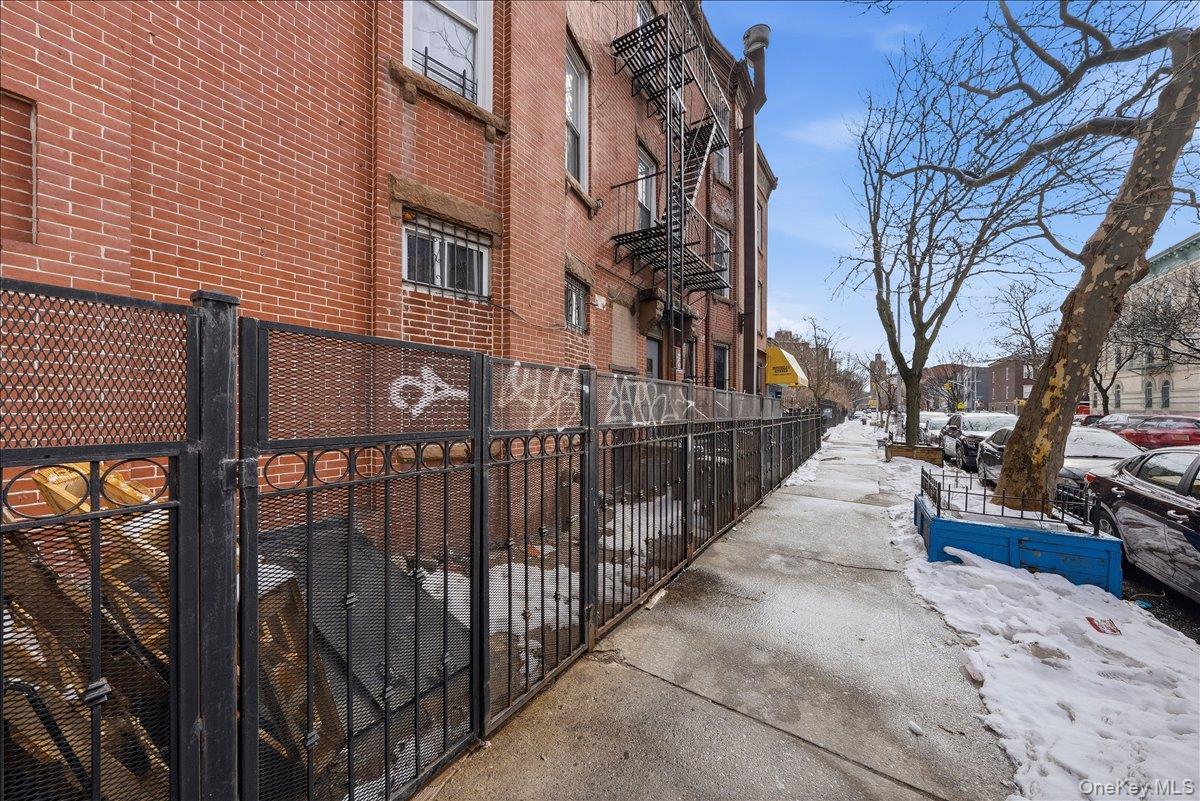 #4 photo, 426 Decatur Street, Brooklyn , NY 11233