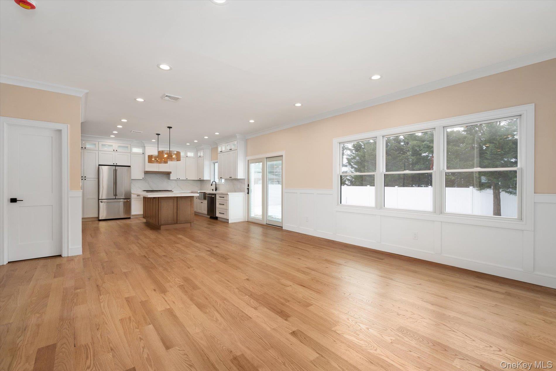 #17 photo, 3356 Carrollton Avenue, מחוז נסאו Wantagh , NY 11793