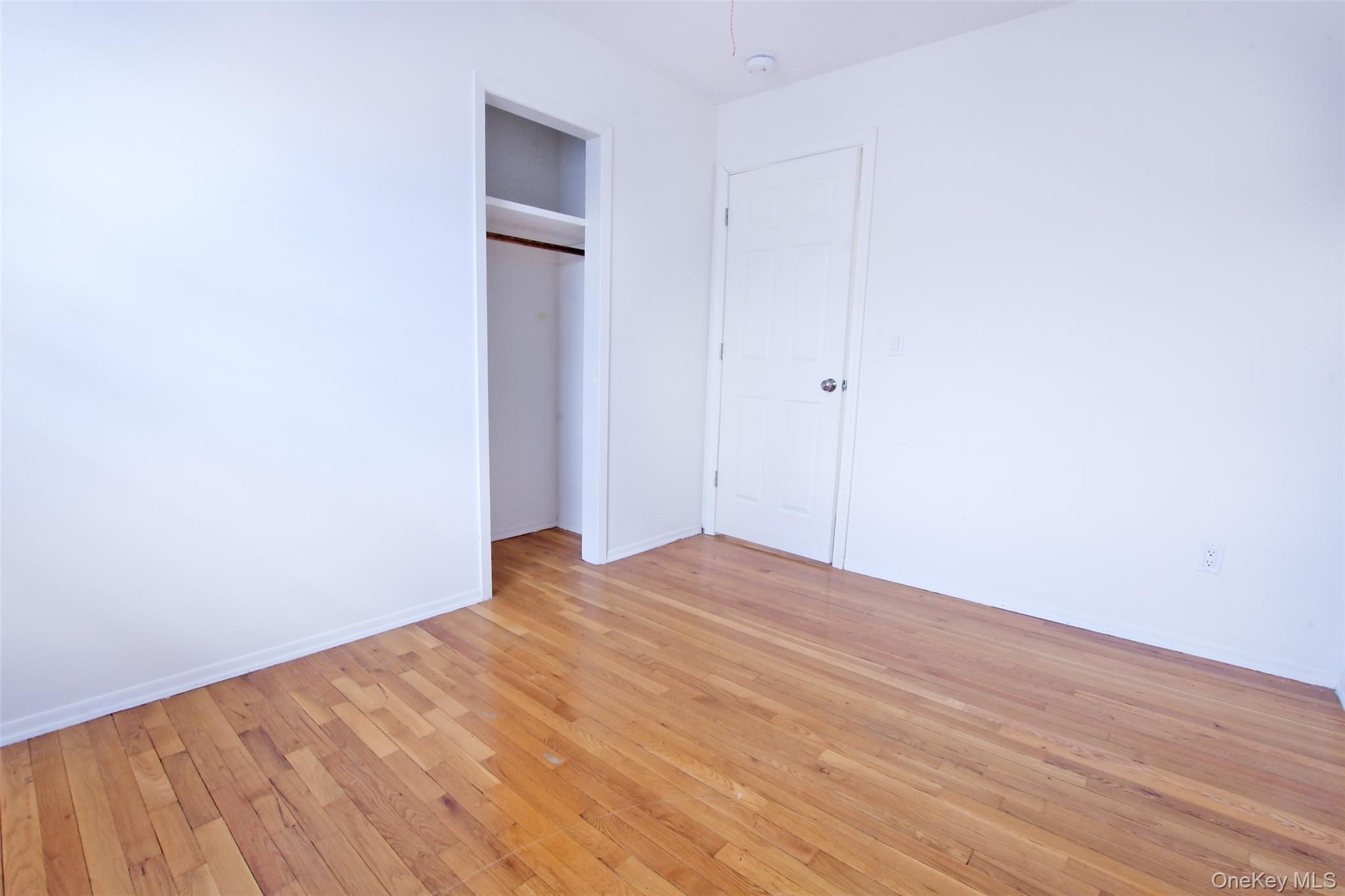 #19 photo, 205 Connetquot Road, سوفولك Oakdale , NY 11769