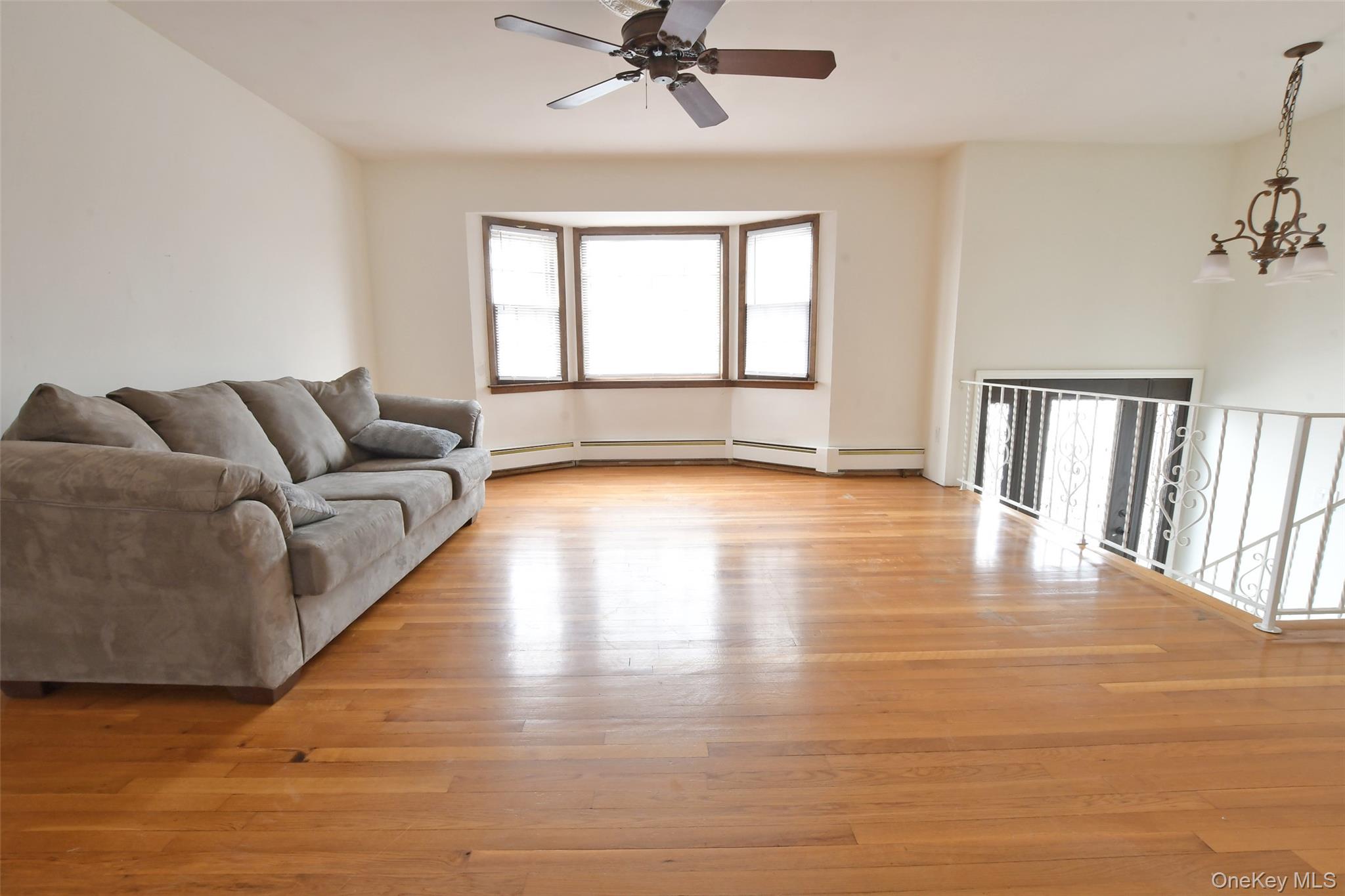 #7 photo, 205 Connetquot Road, سوفولك Oakdale , NY 11769