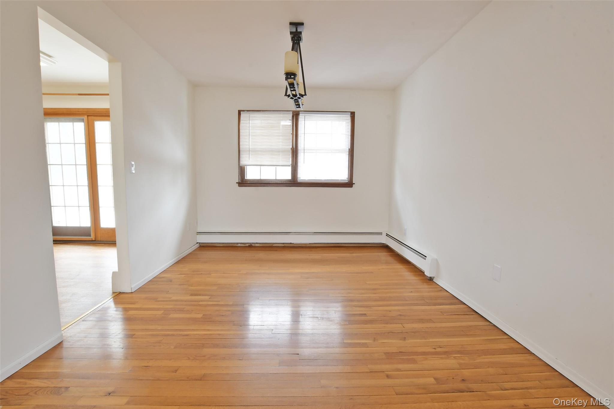 #9 photo, 205 Connetquot Road, سوفولك Oakdale , NY 11769