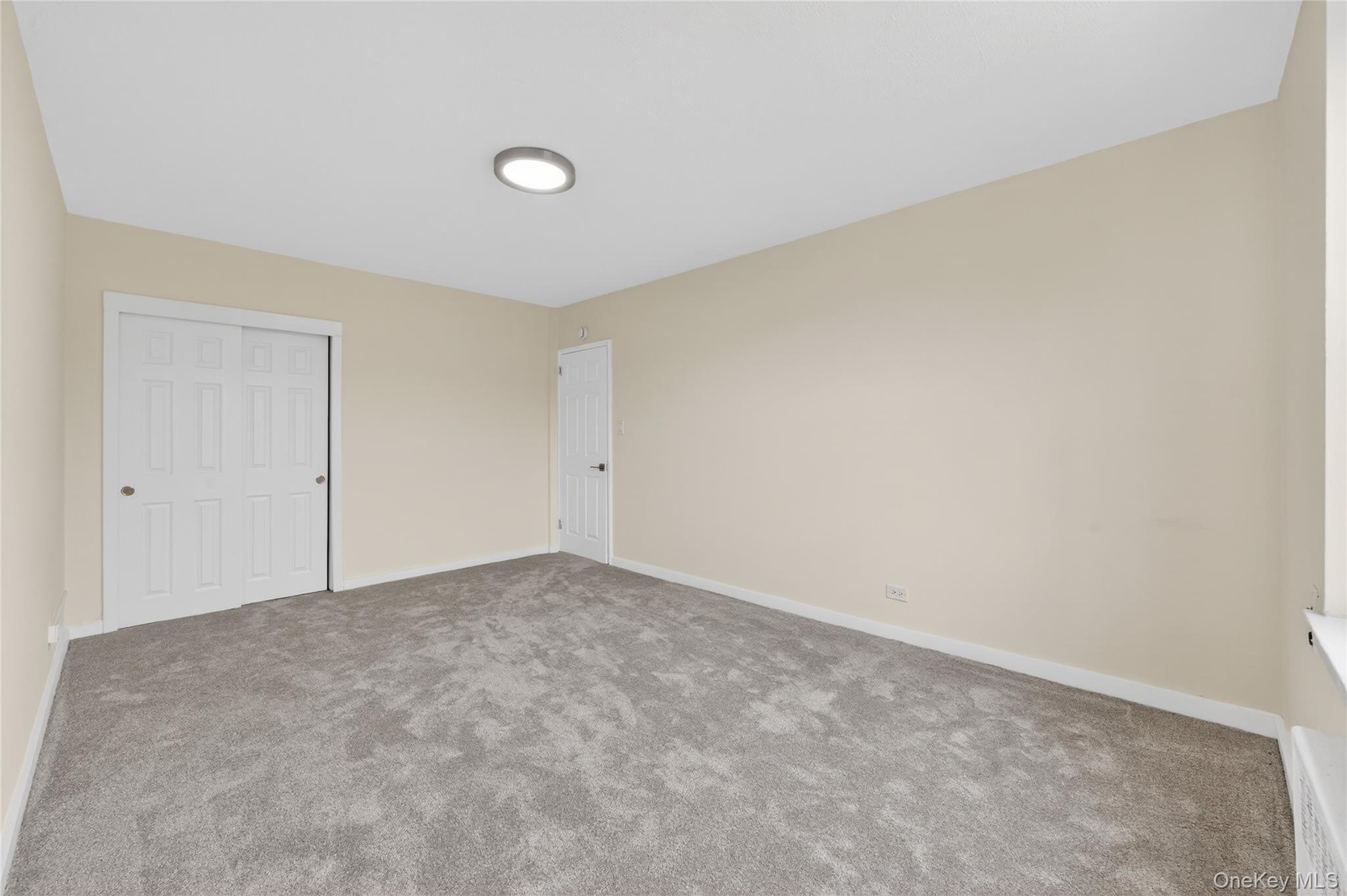 #11 photo, 3240 92nd Street, كوينز Jackson Heights , NY 11369