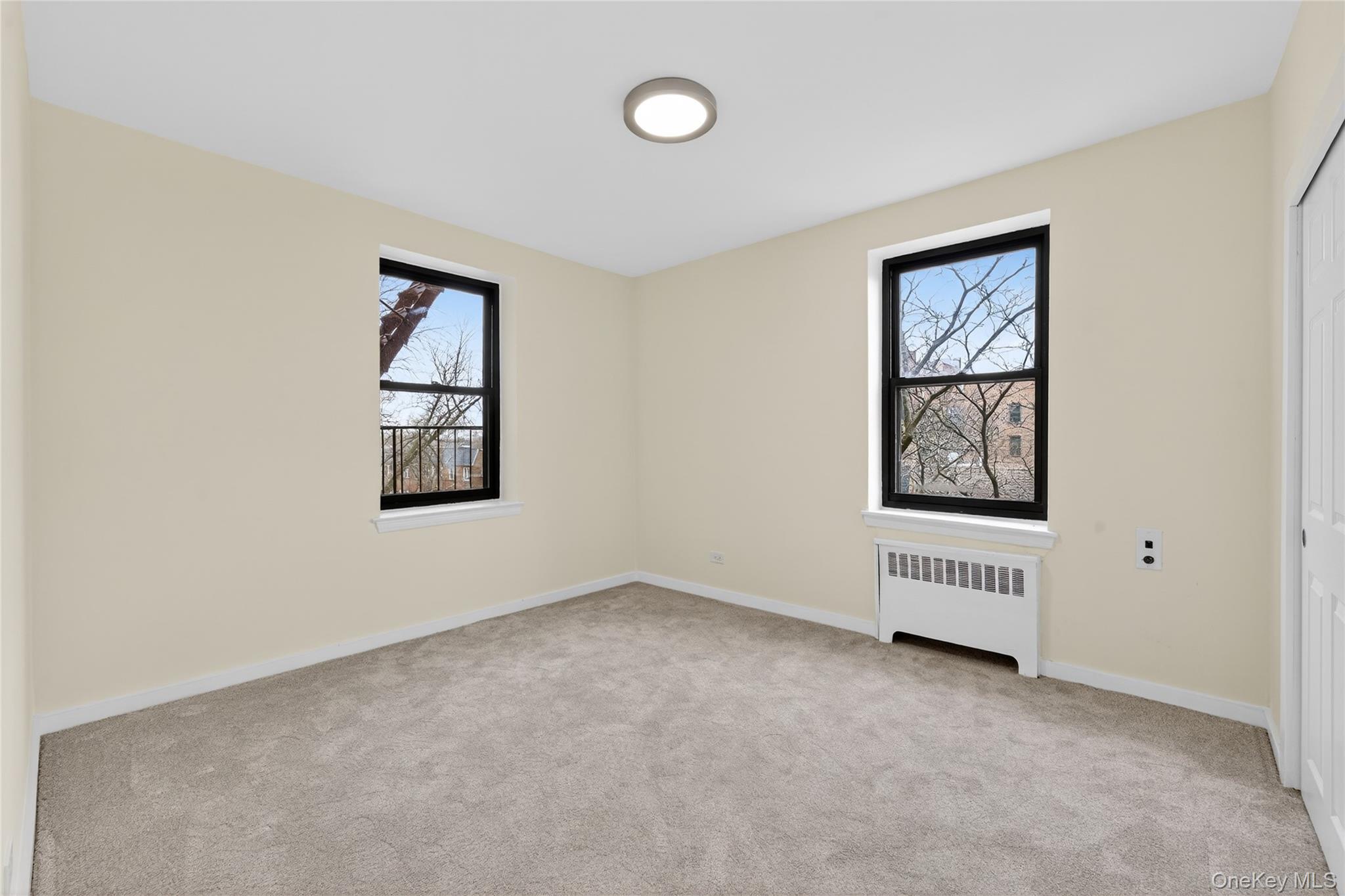 #13 photo, 3240 92nd Street, كوينز Jackson Heights , NY 11369