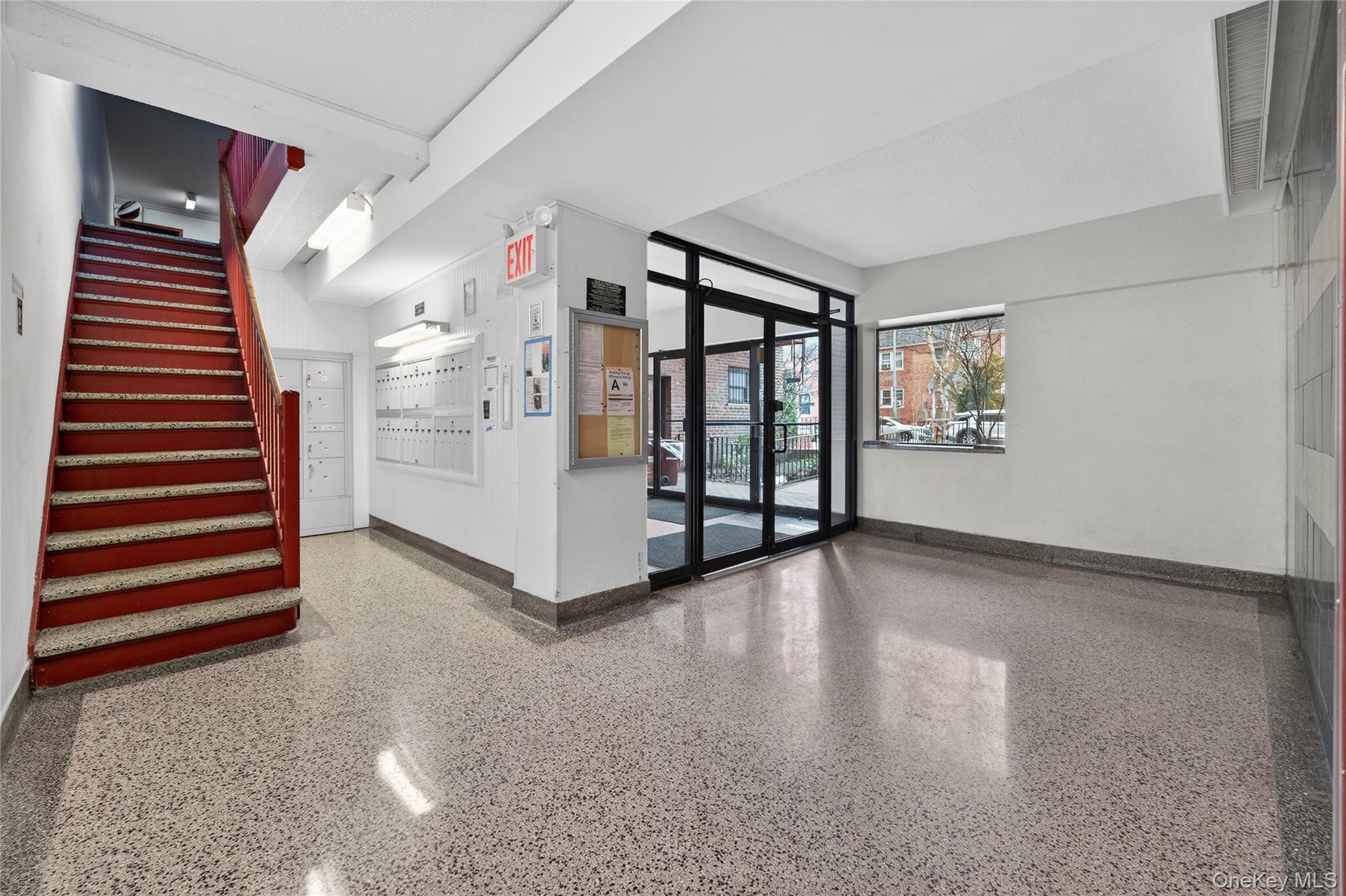 #16 photo, 3240 92nd Street, كوينز Jackson Heights , NY 11369