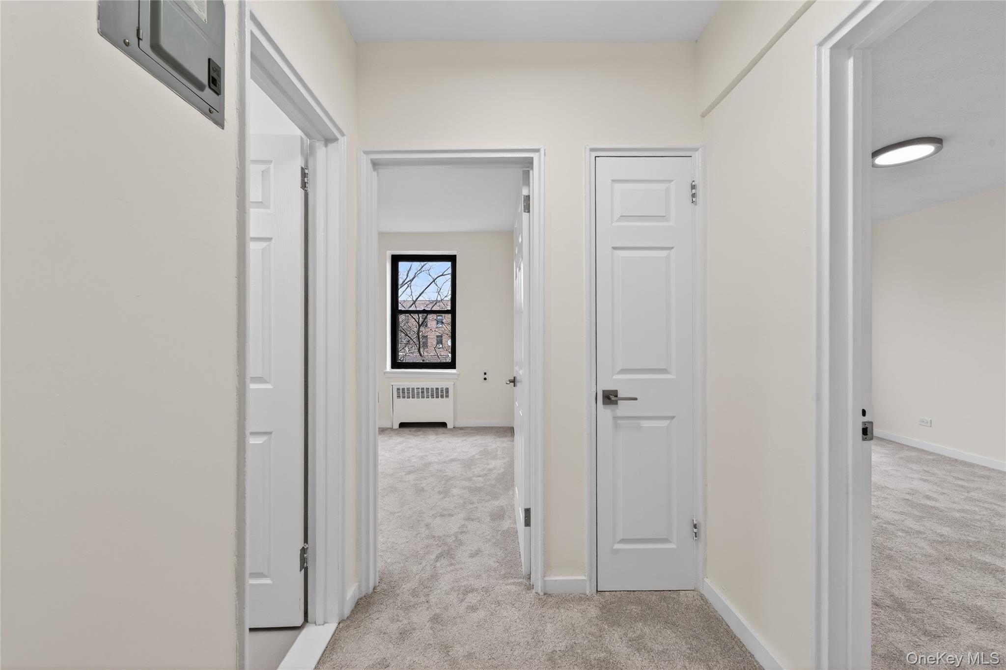 #8 photo, 3240 92nd Street, كوينز Jackson Heights , NY 11369