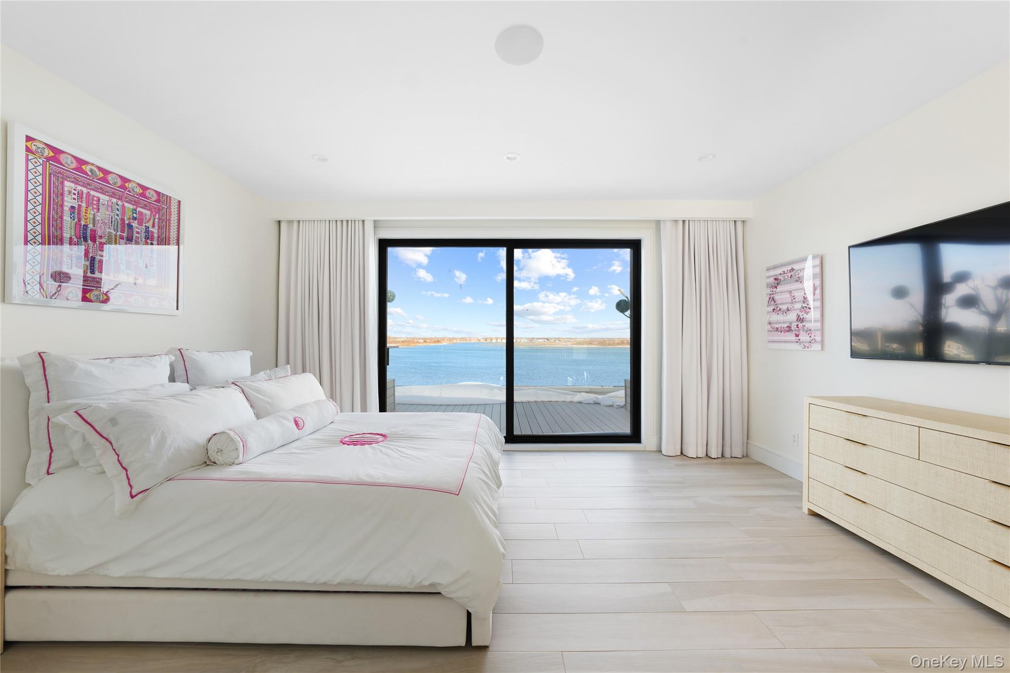 #19 photo, 1990 Bay Boulevard, Atlantic Beach , NY 11509