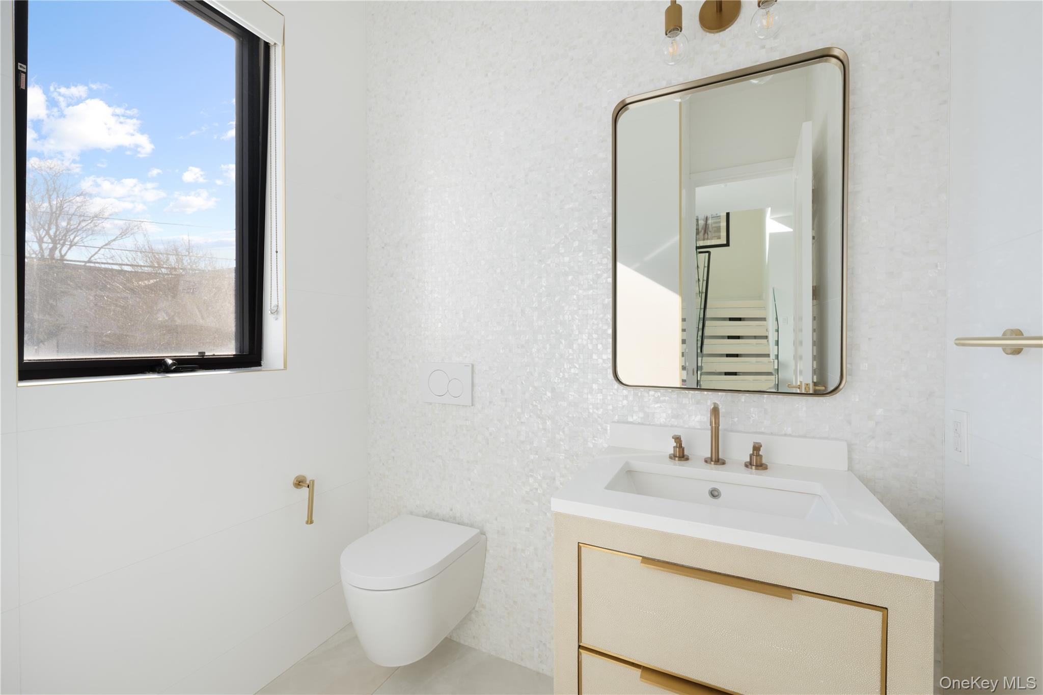 #6 photo, 1990 Bay Boulevard, Atlantic Beach , NY 11509