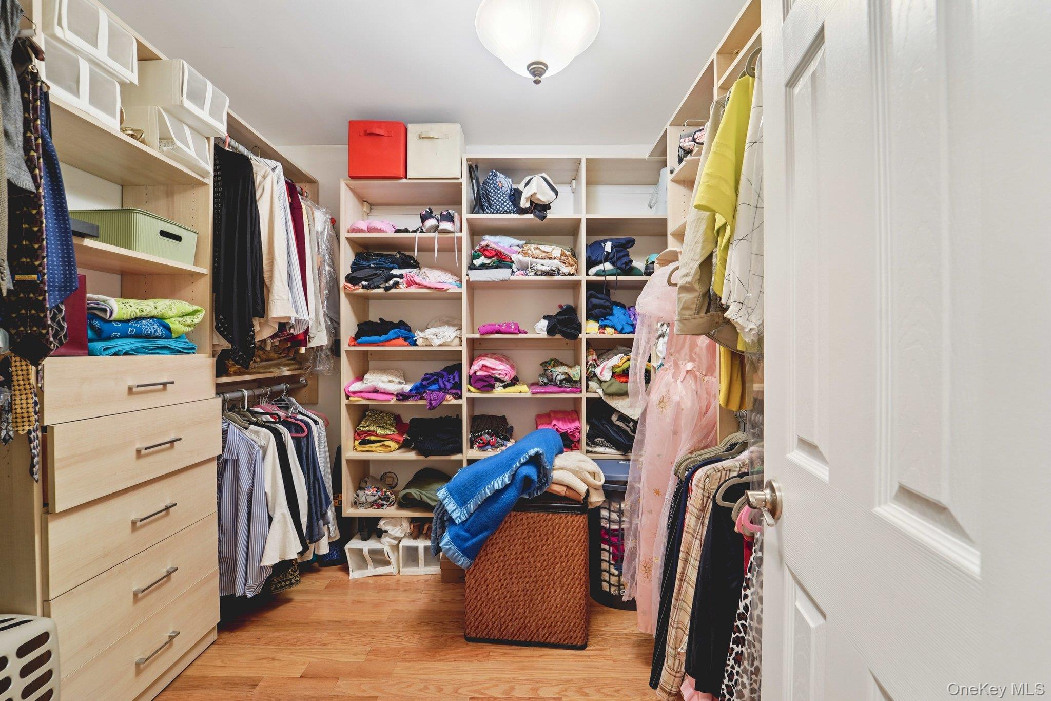 #17 photo, 12 Chippewa Court, Suffern , NY 10901