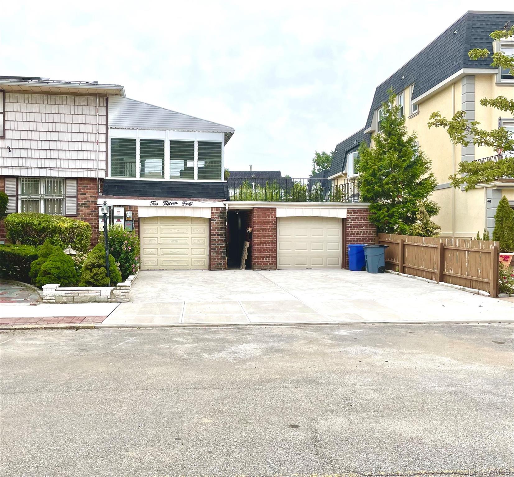 #2 photo, 21540 23rd Avenue, קווינס Bayside , NY 11360