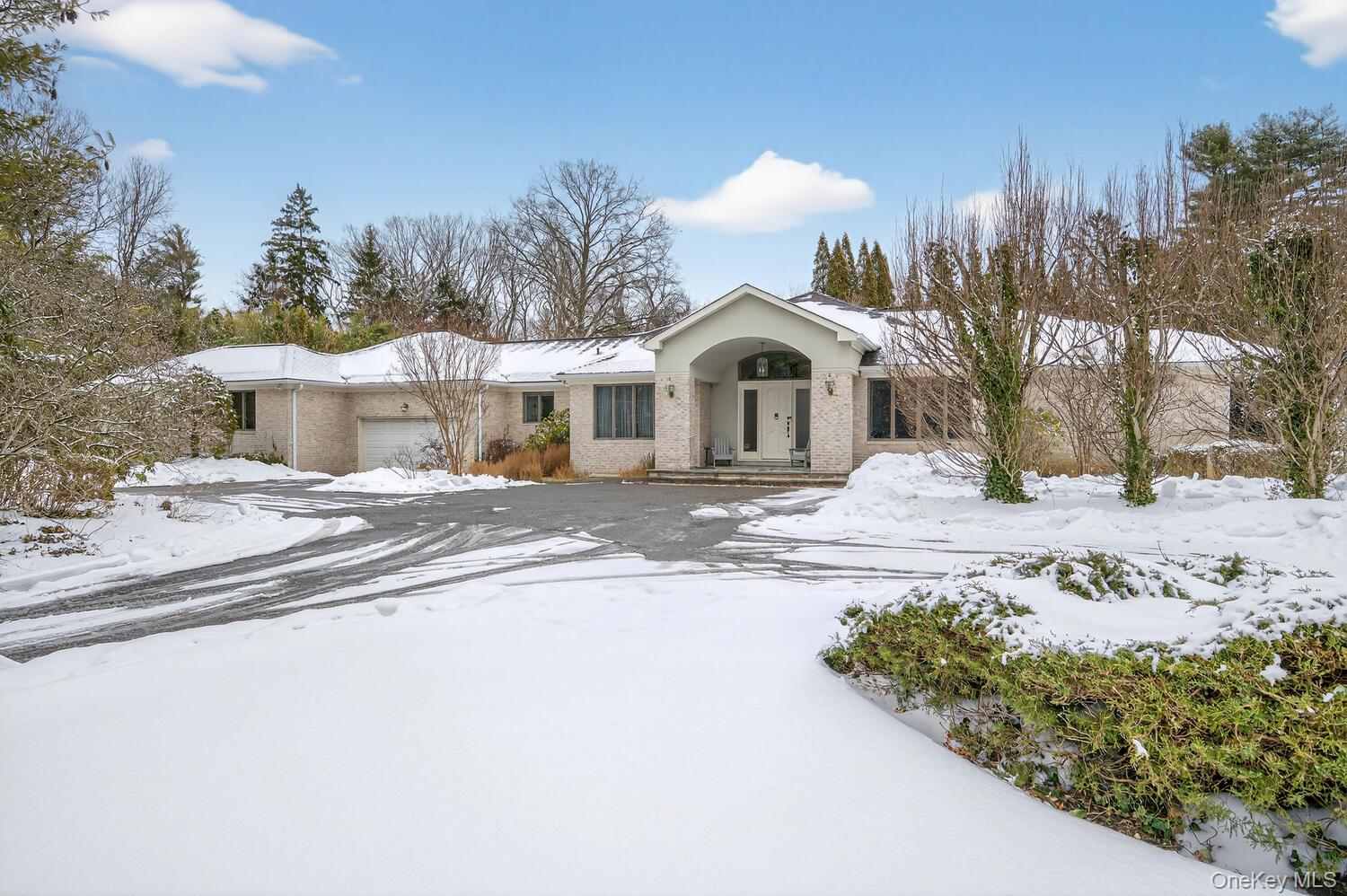 #1 photo, 1 Hunting Lane, Old Westbury , NY 11568