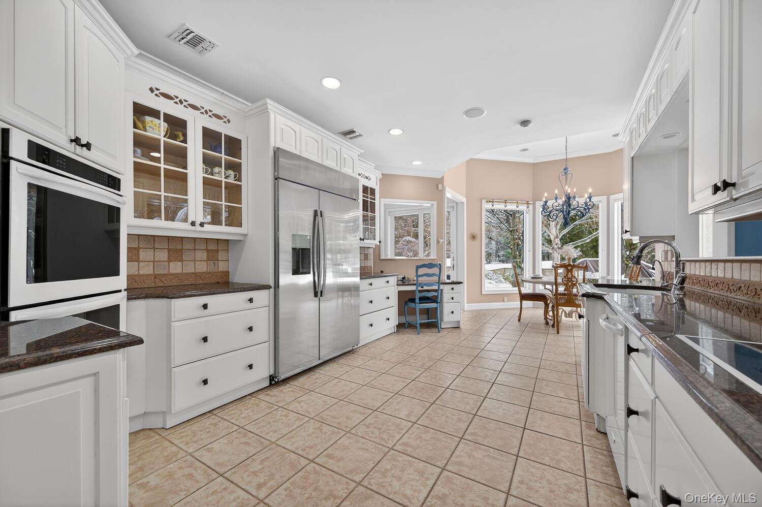 #14 photo, 1 Hunting Lane, Old Westbury , NY 11568