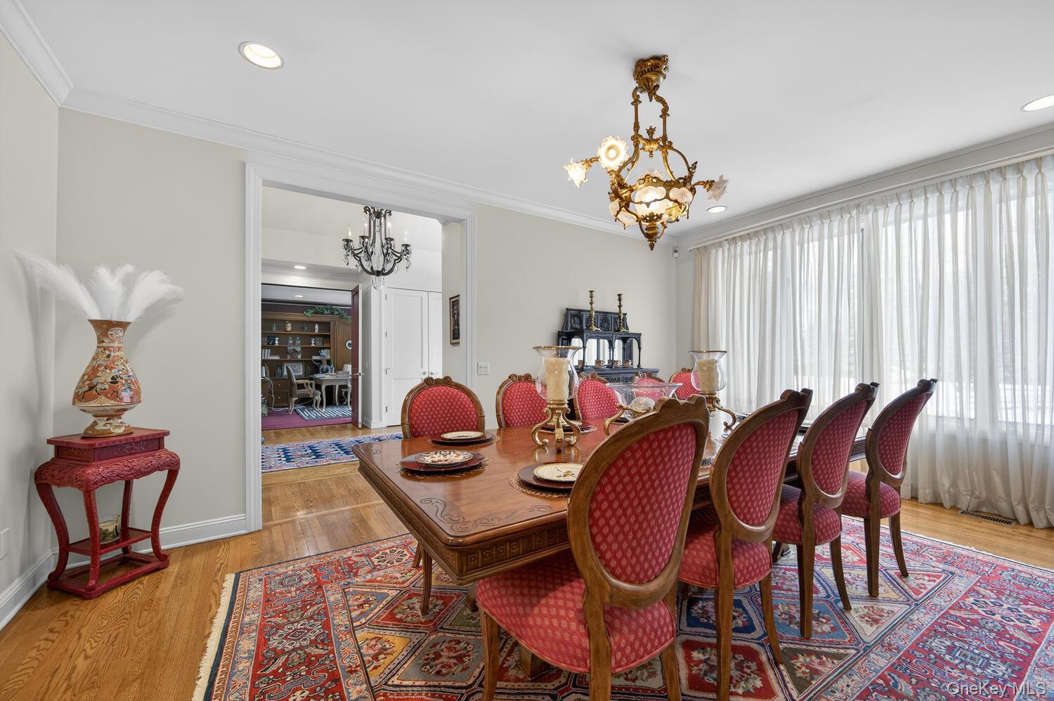 #6 photo, 1 Hunting Lane, Old Westbury , NY 11568