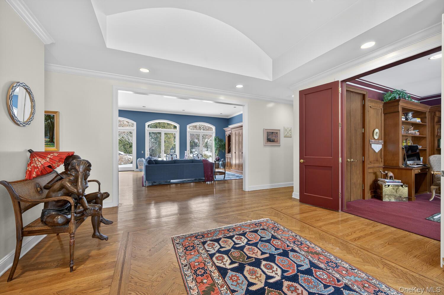 #7 photo, 1 Hunting Lane, Old Westbury , NY 11568