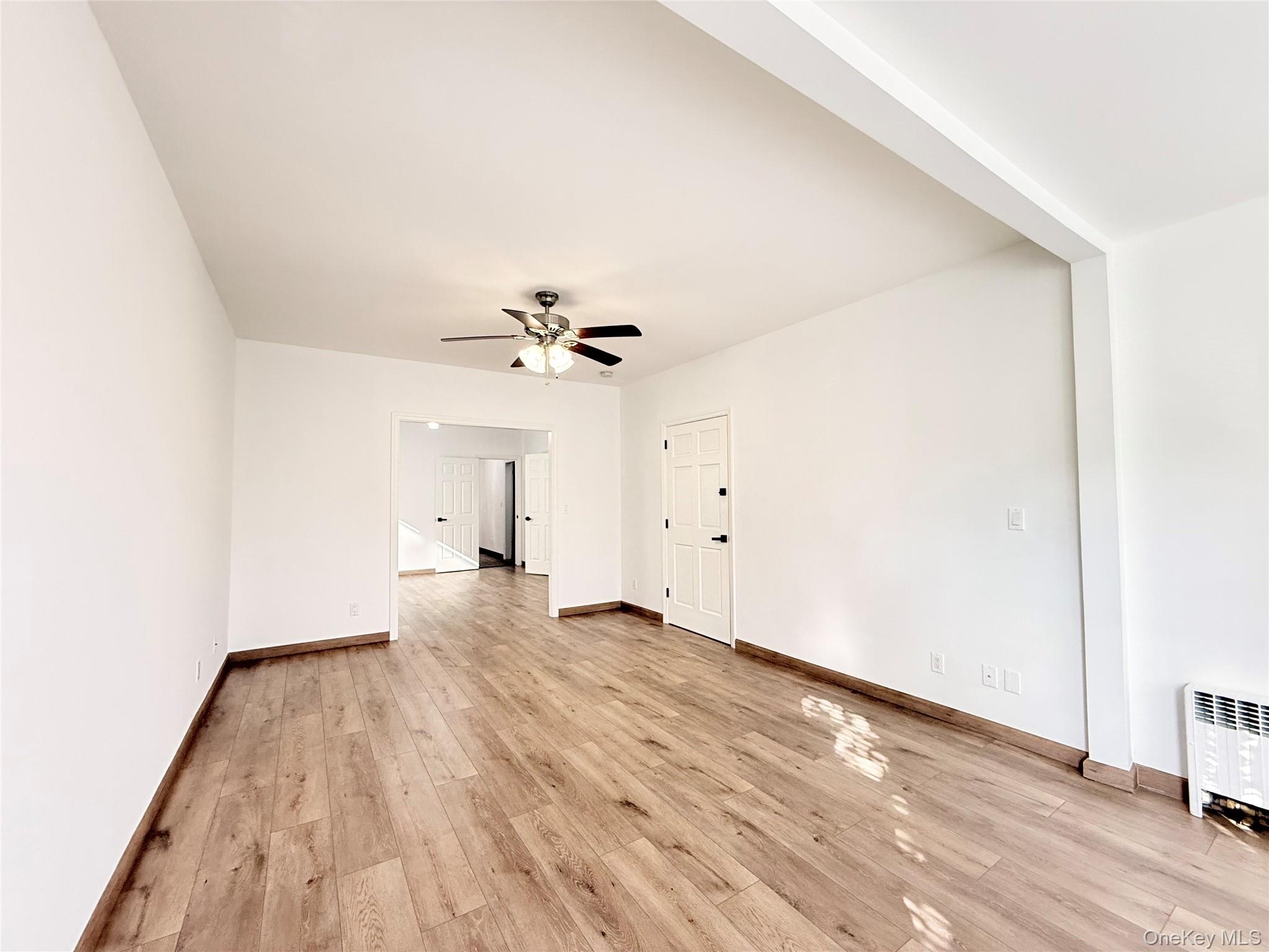 #3 photo, 7848 85th Street, 皇后區 Glendale , NY 11385