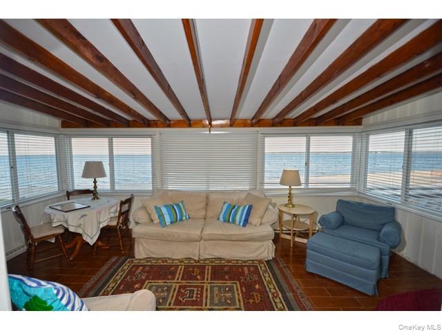 #11 photo, 43 Pye Lane, سوفولك South Jamesport , NY 11970