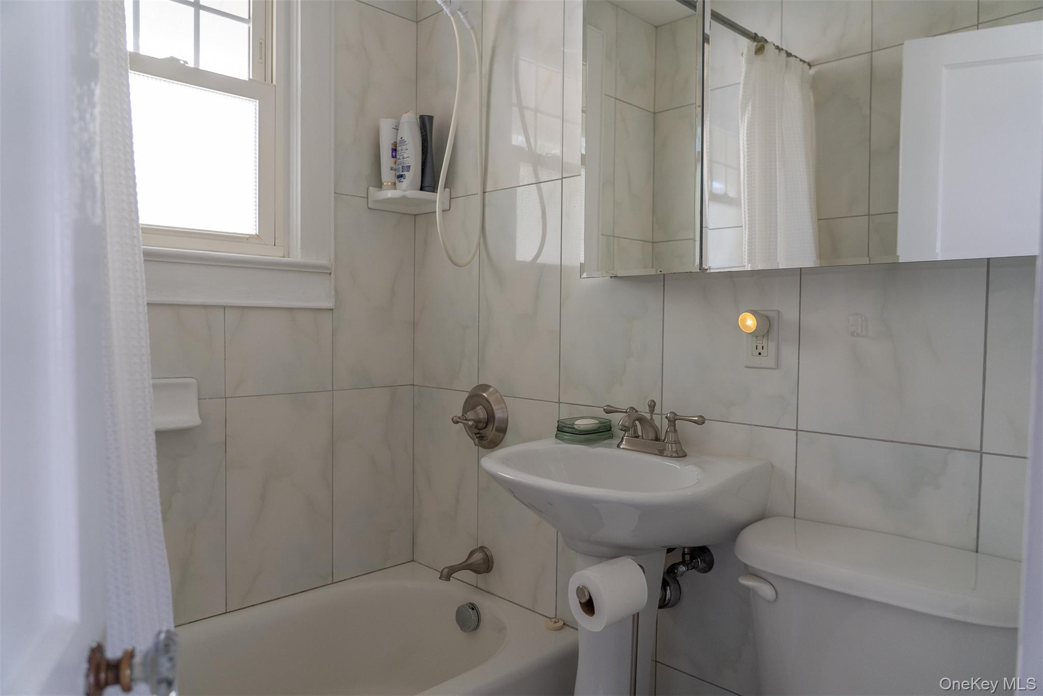 #20 photo, 43 Pye Lane, سوفولك South Jamesport , NY 11970