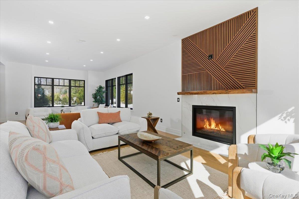 #13 photo, 26 Saint Andrews Court, ناسو Old Westbury , NY 11568