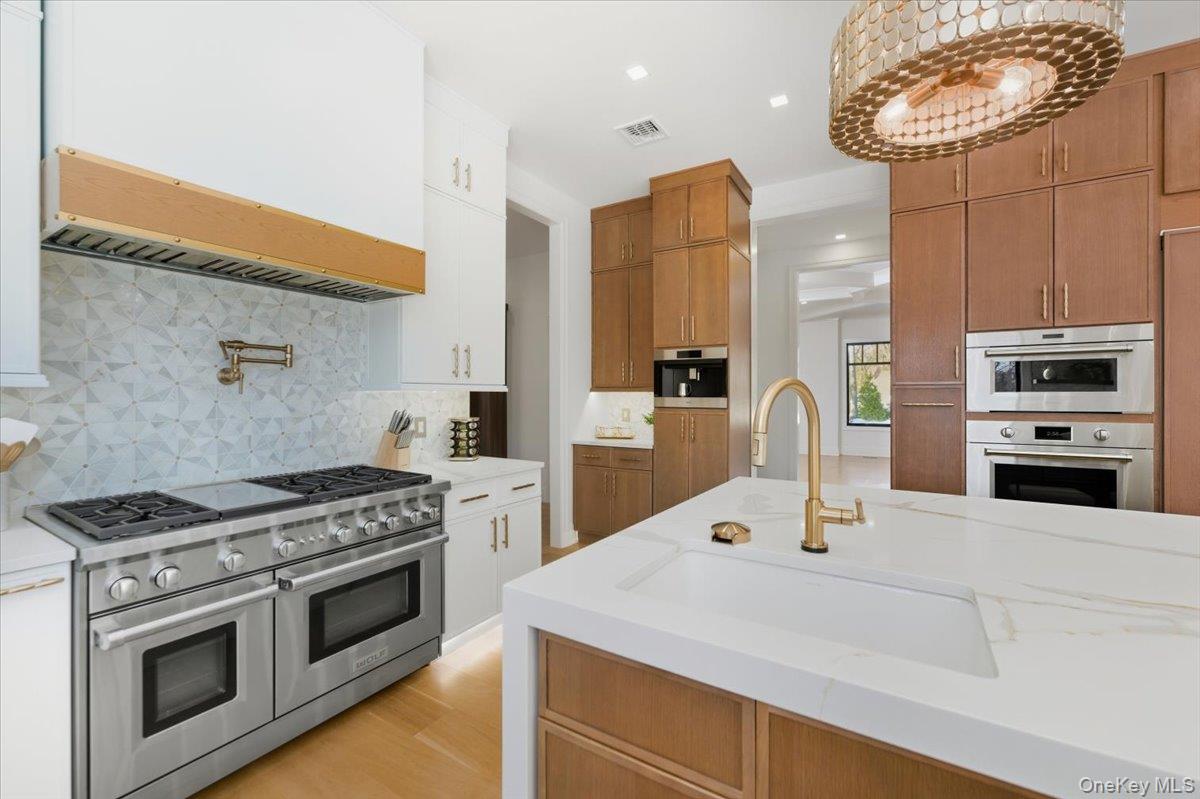 #15 photo, 26 Saint Andrews Court, ناسو Old Westbury , NY 11568