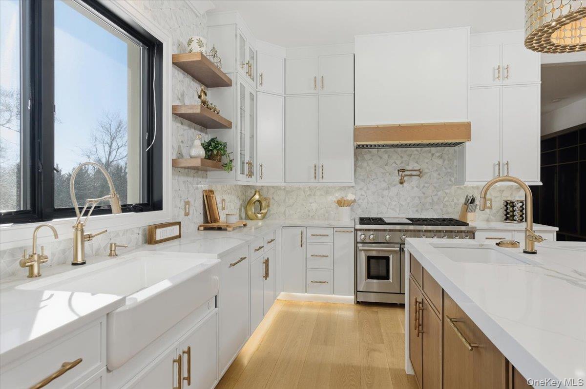 #16 photo, 26 Saint Andrews Court, ناسو Old Westbury , NY 11568