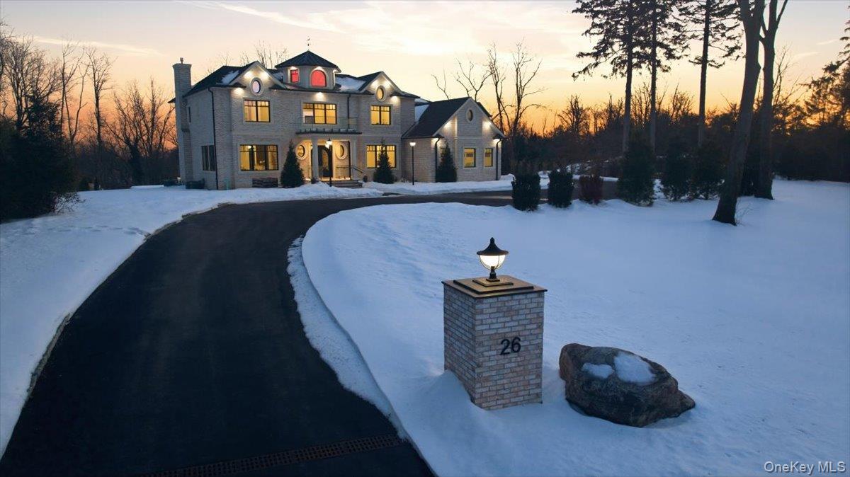 #2 photo, 26 Saint Andrews Court, ناسو Old Westbury , NY 11568