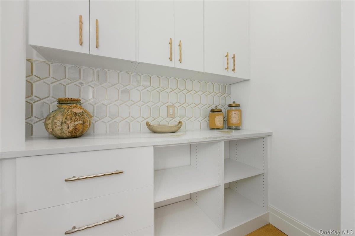 #20 photo, 26 Saint Andrews Court, ناسو Old Westbury , NY 11568