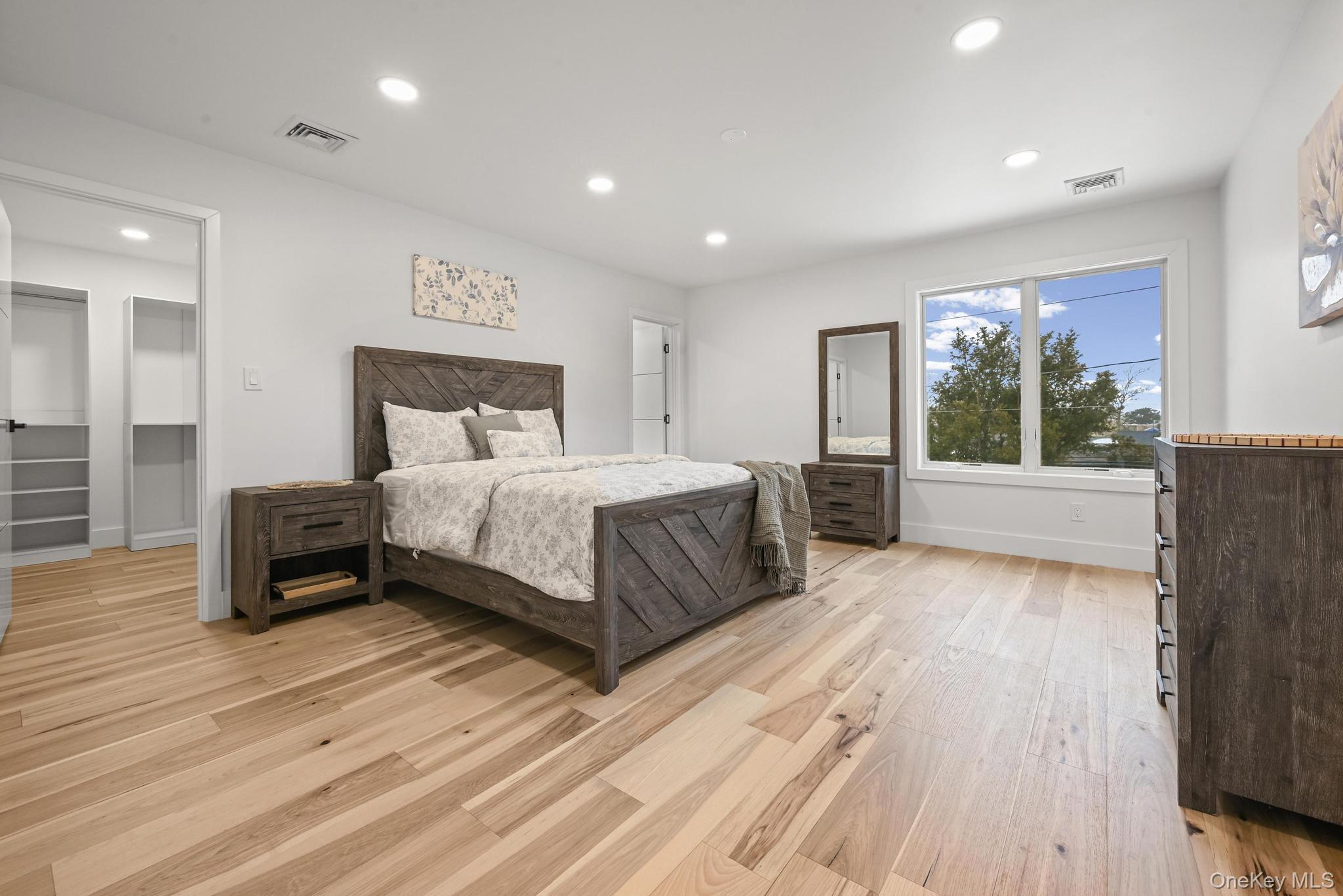 #14 photo, 14 Hoover Lane, 长岛 贝斯佩奇 Bethpage , NY 11714