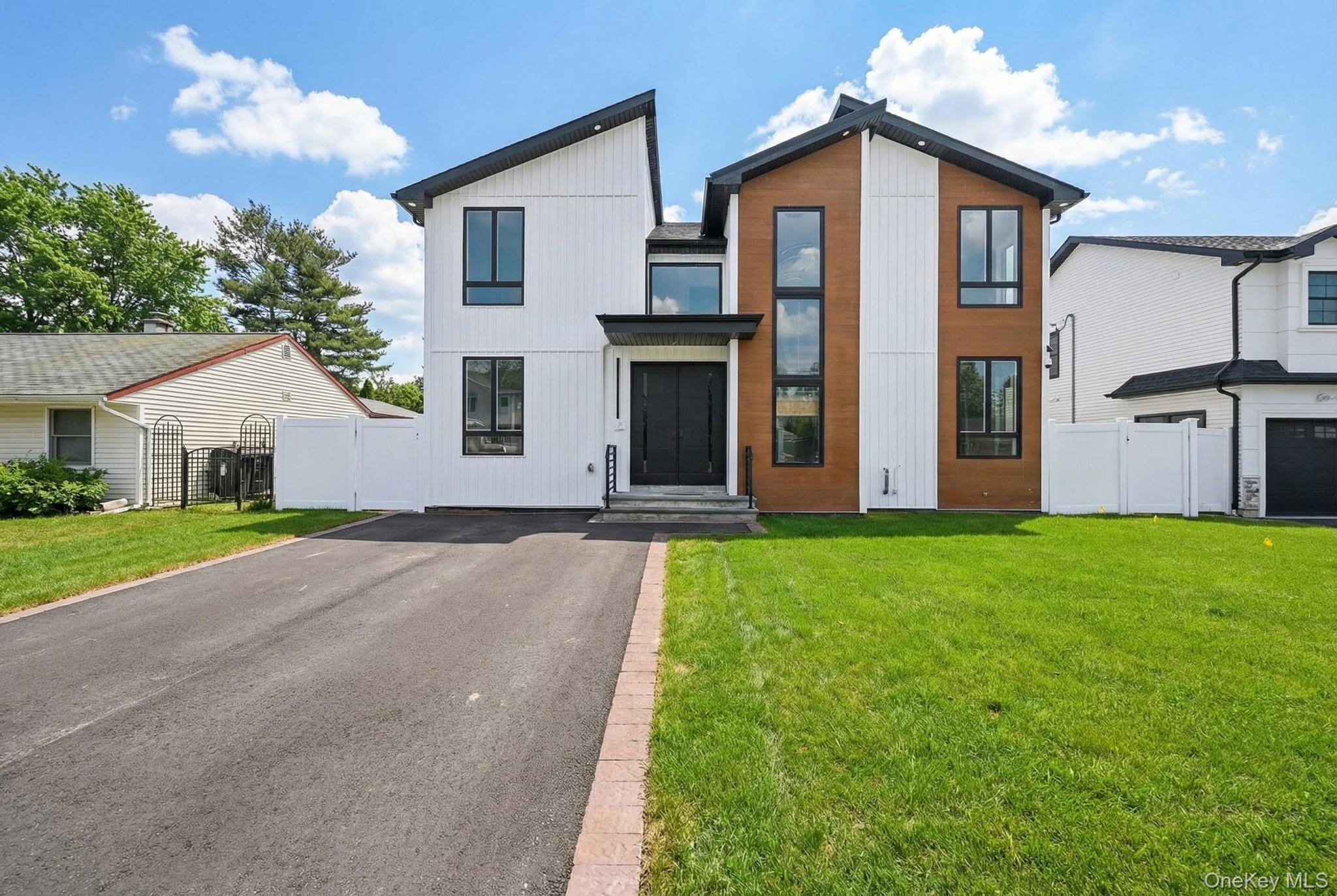 #2 photo, 14 Hoover Lane, 长岛 贝斯佩奇 Bethpage , NY 11714