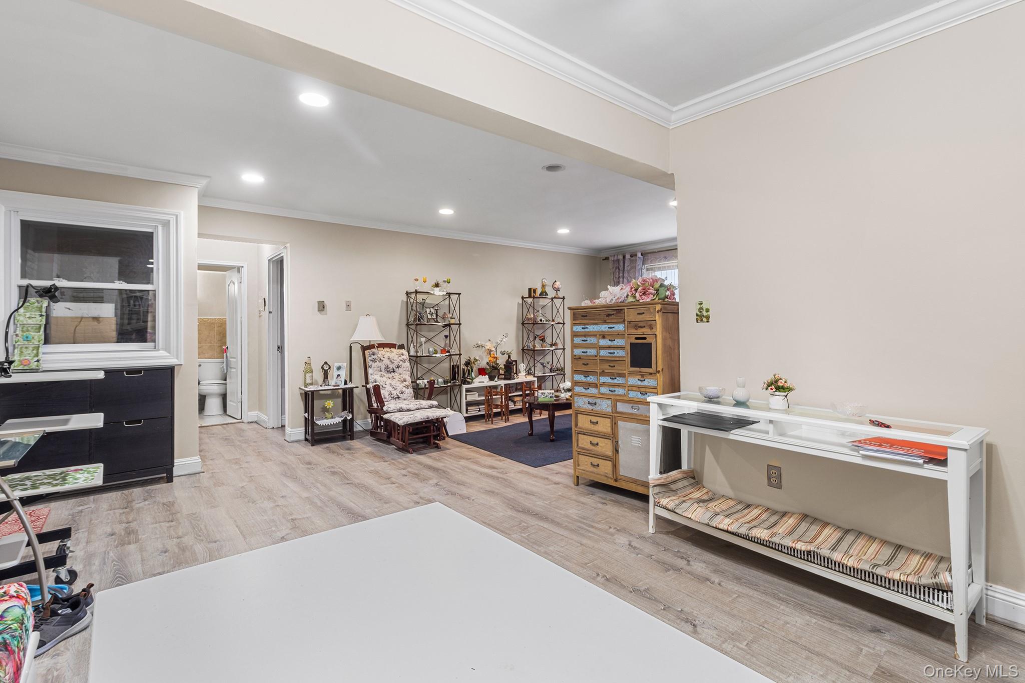 #7 photo, 200 Atlantic Avenue, Lynbrook , NY 11563