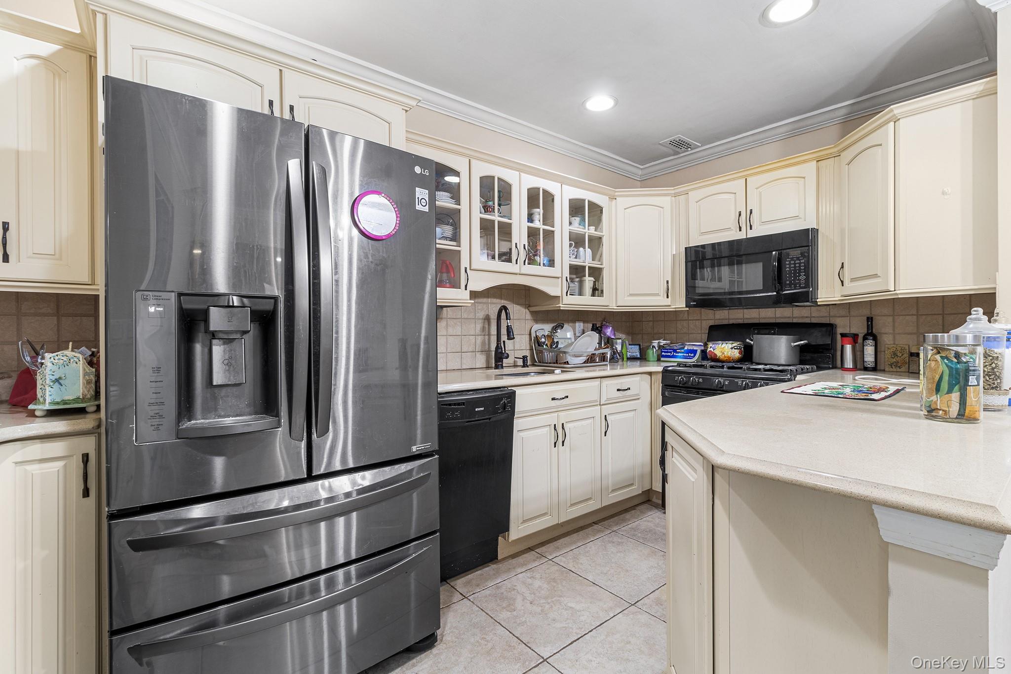 #8 photo, 200 Atlantic Avenue, Lynbrook , NY 11563