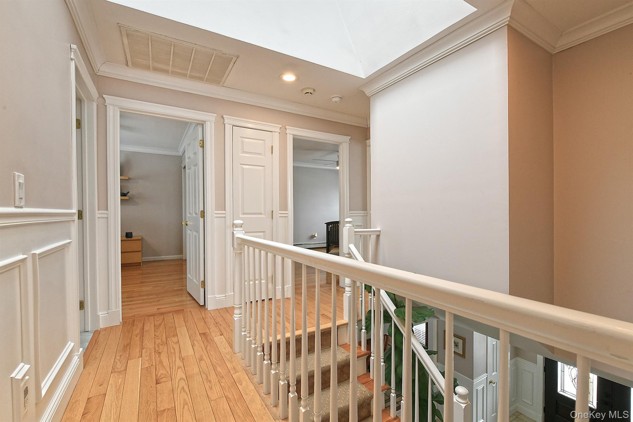 #17 photo, 12 Crystal Brook Court, Саффолк ‖ Nesconset , NY 11767