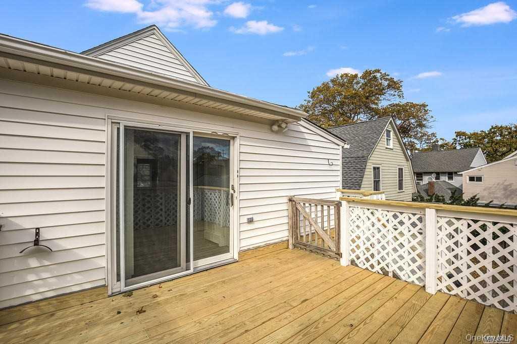 #13 photo, 75 Maxwell Avenue, ناسو Oyster Bay , NY 11771