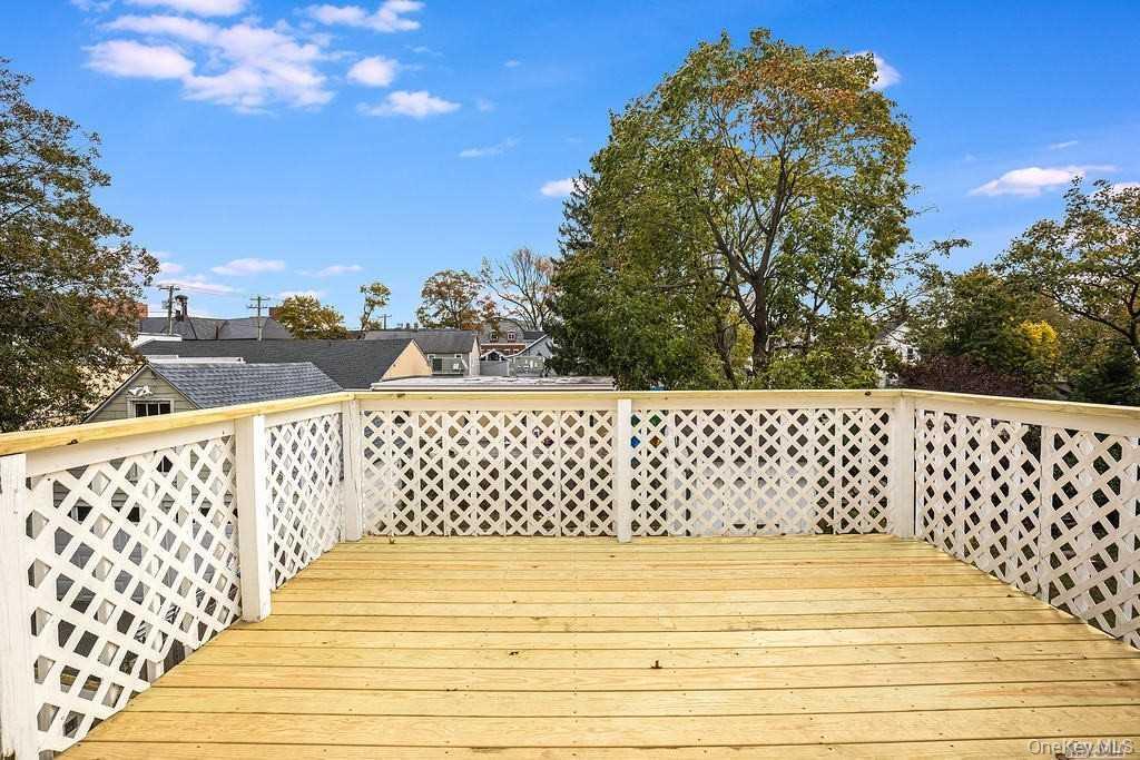 #14 photo, 75 Maxwell Avenue, ناسو Oyster Bay , NY 11771