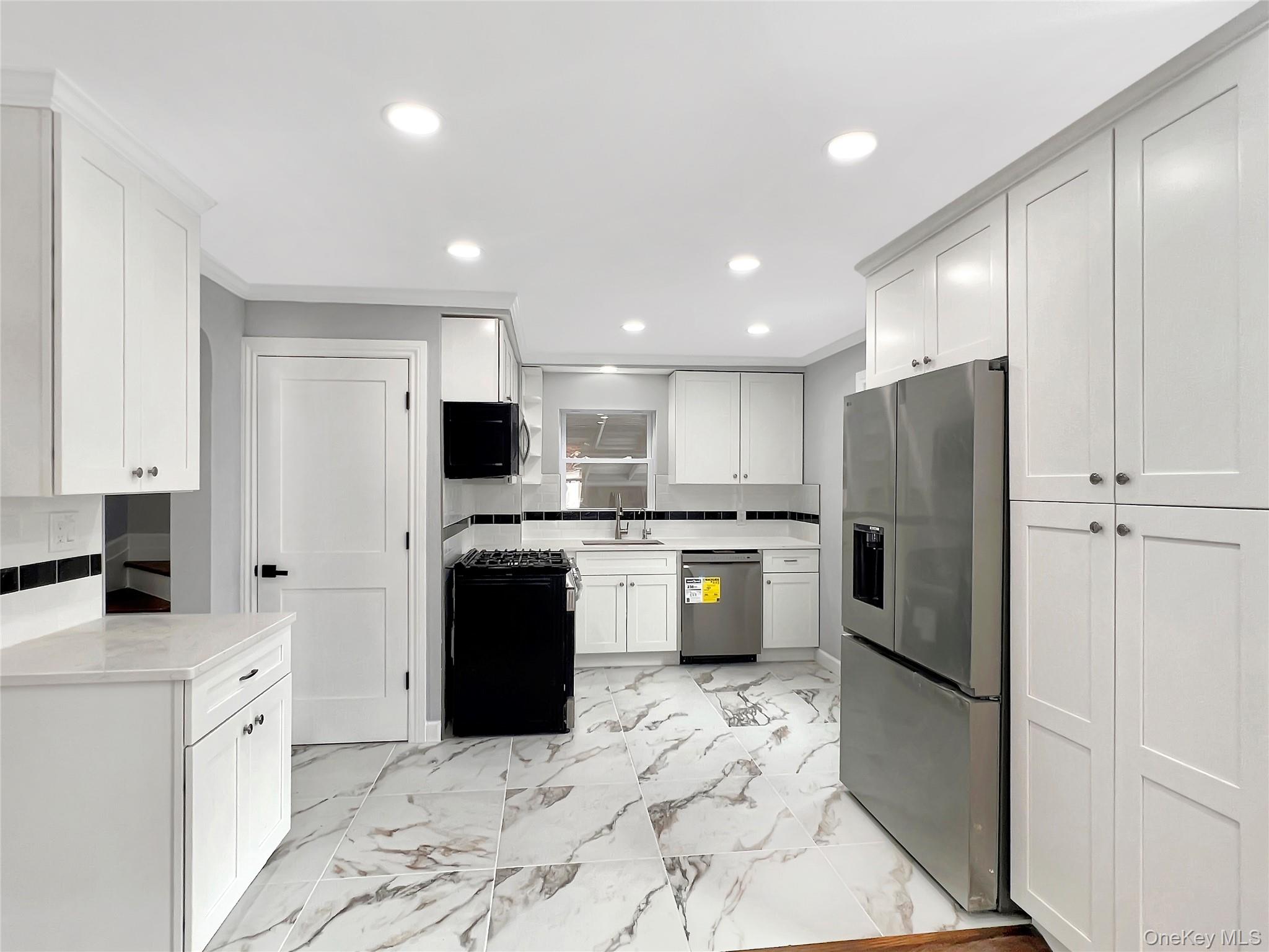 #10 photo, 12007 224th Street, كوينز Cambria Heights , NY 11411