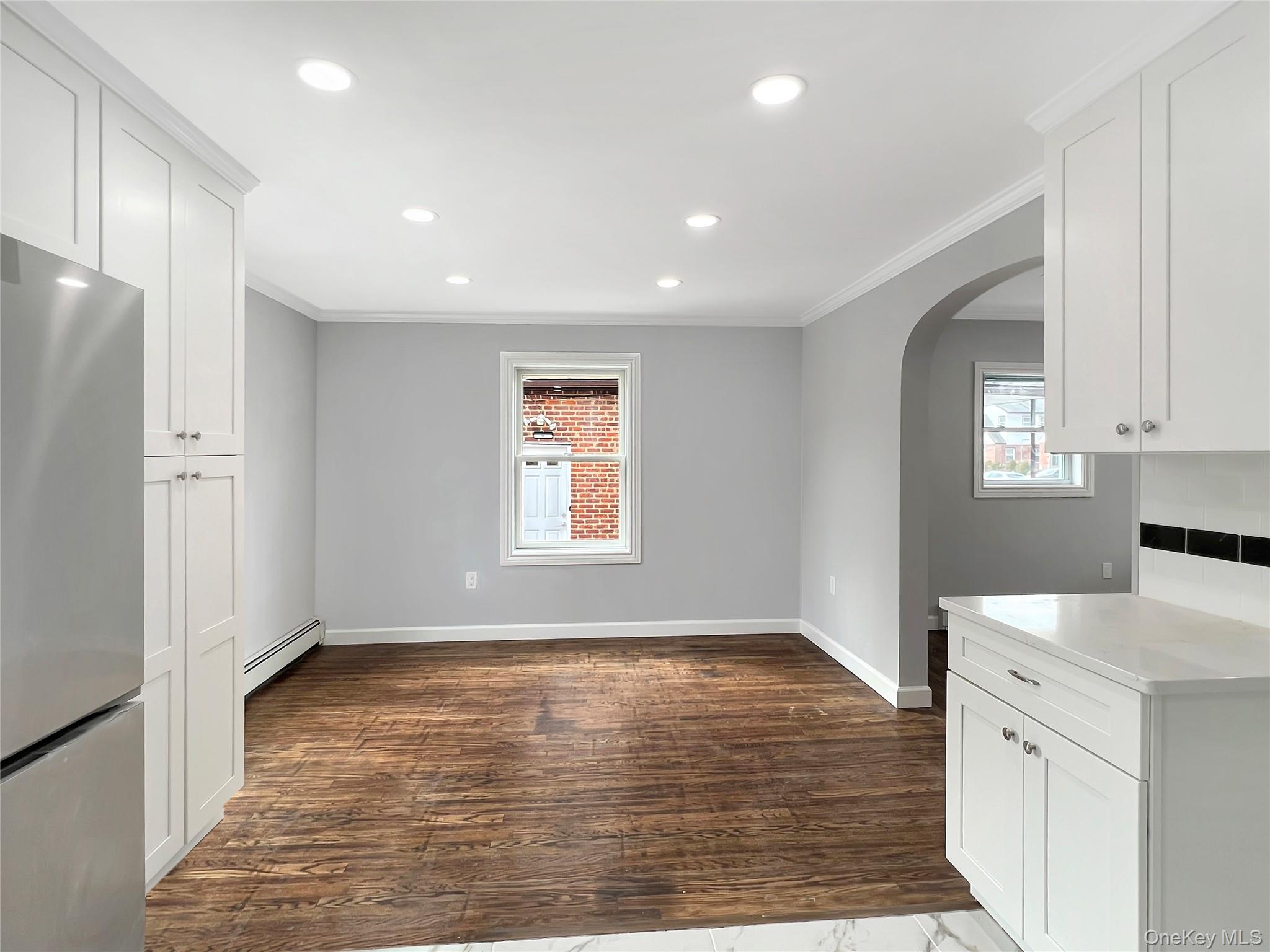 #12 photo, 12007 224th Street, كوينز Cambria Heights , NY 11411