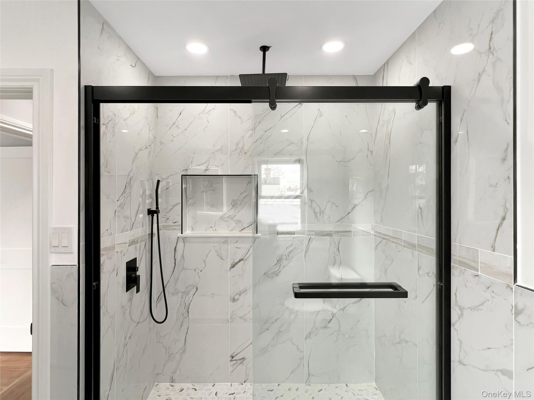 #18 photo, 12007 224th Street, كوينز Cambria Heights , NY 11411