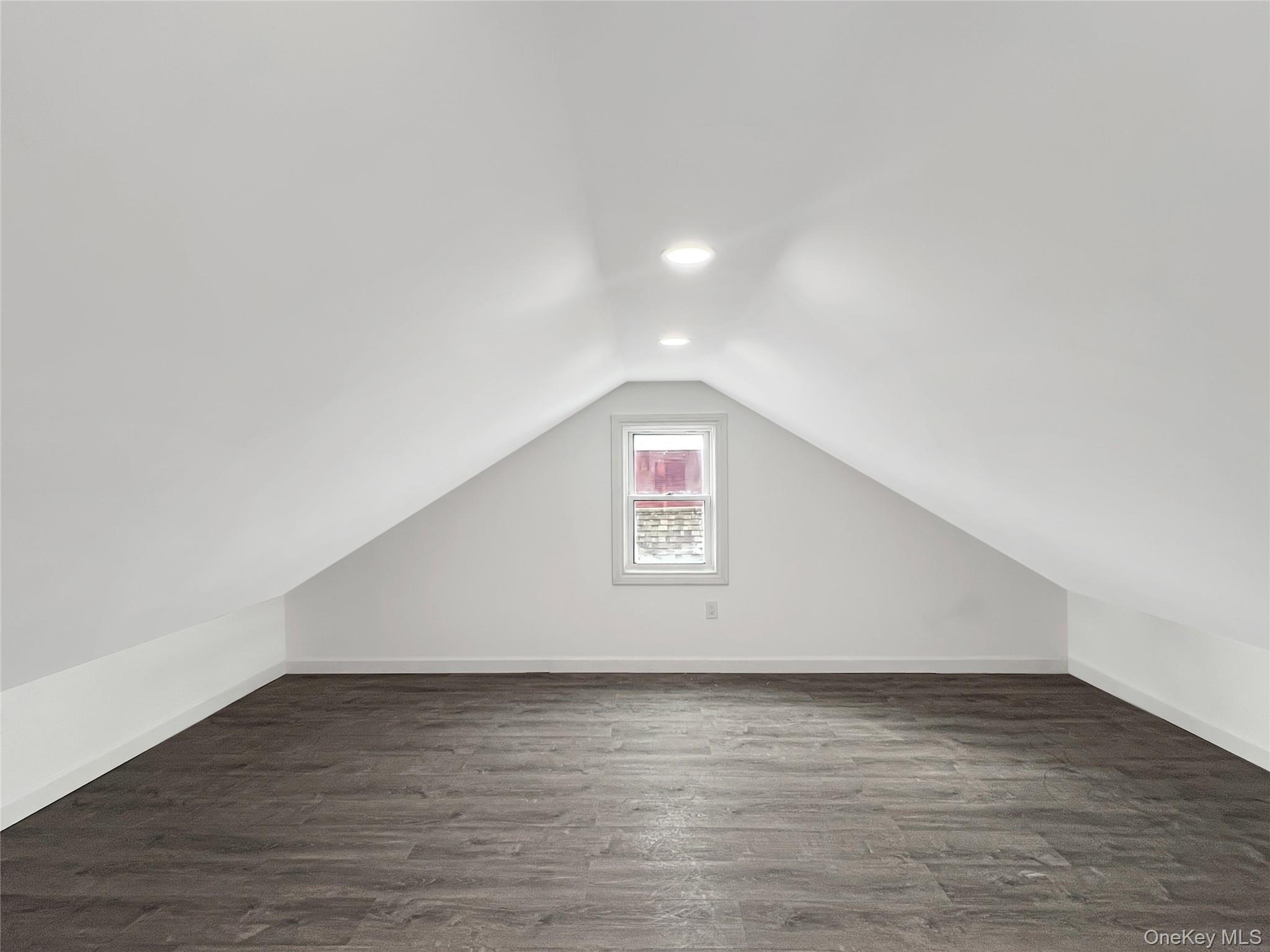 #19 photo, 12007 224th Street, كوينز Cambria Heights , NY 11411