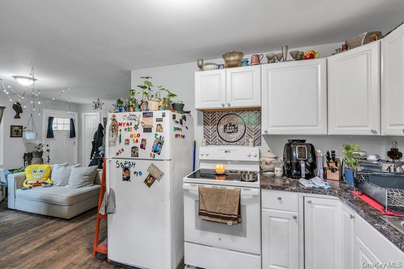 #10 photo, 13 Carr Lane, سوفولك Medford , NY 11763