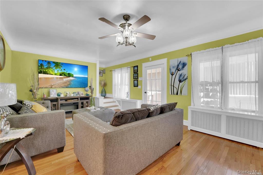 #10 photo, 106-10 217th Street, 皇后區 Queens Village , NY 11429