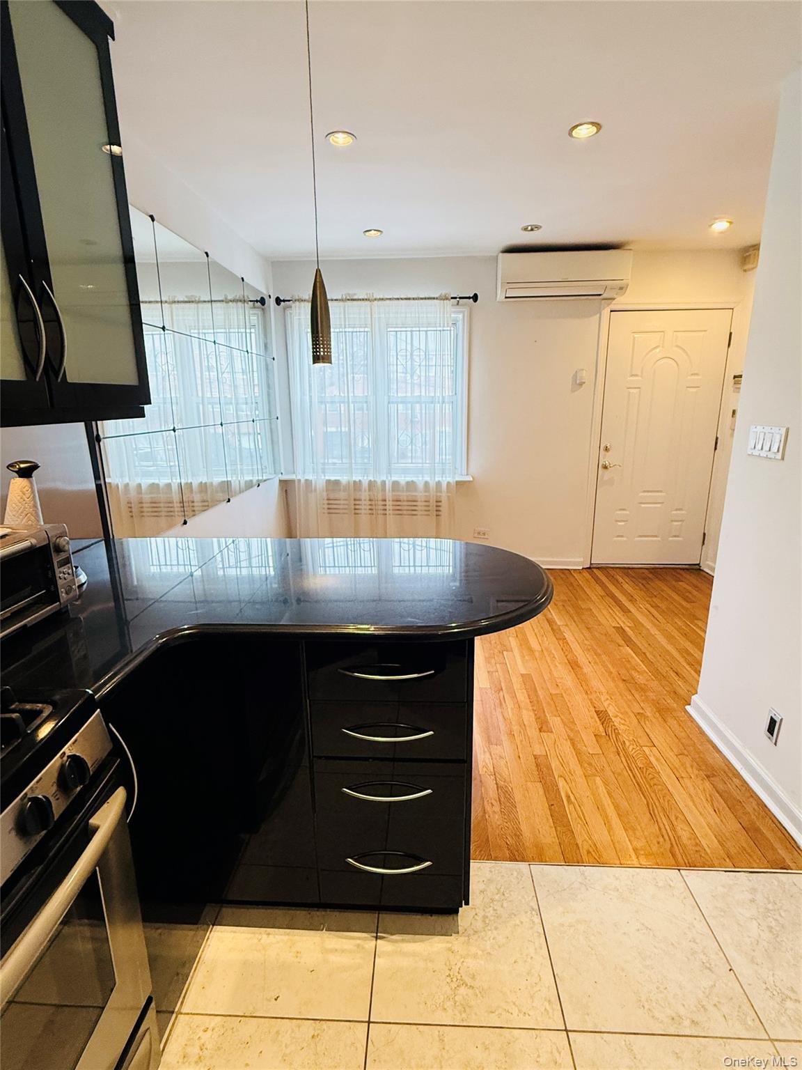 #4 photo, 30-26 69th Street, Woodside , NY 11377