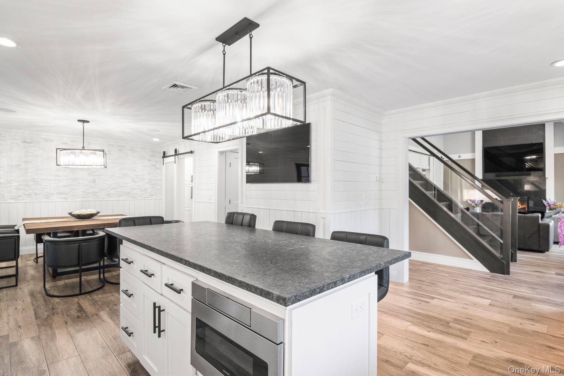 #14 photo, 131 Fleets Cove Road, सफ़ोक काउंटी Huntington , NY 11743