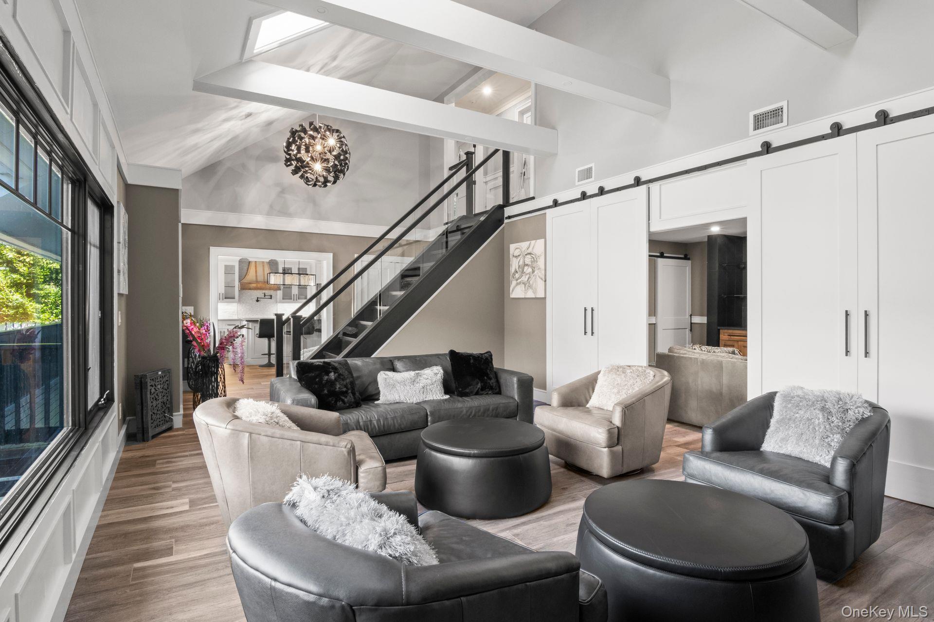 #18 photo, 131 Fleets Cove Road, सफ़ोक काउंटी Huntington , NY 11743