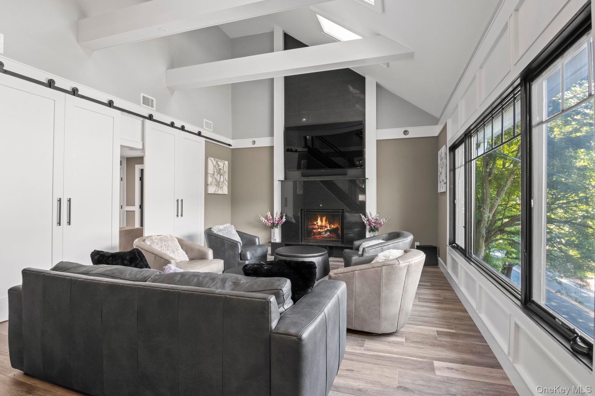 #20 photo, 131 Fleets Cove Road, सफ़ोक काउंटी Huntington , NY 11743