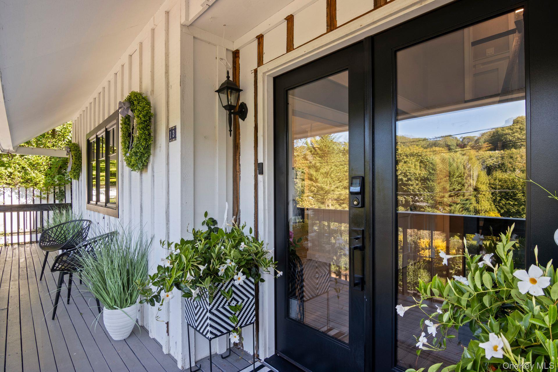 #4 photo, 131 Fleets Cove Road, सफ़ोक काउंटी Huntington , NY 11743